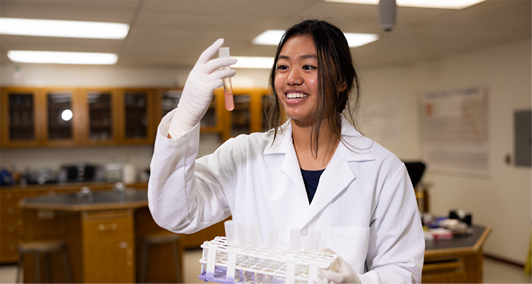 Asia Sage Jackson Tackles Cancer Research as Corban’s First Murdock Research Scholar