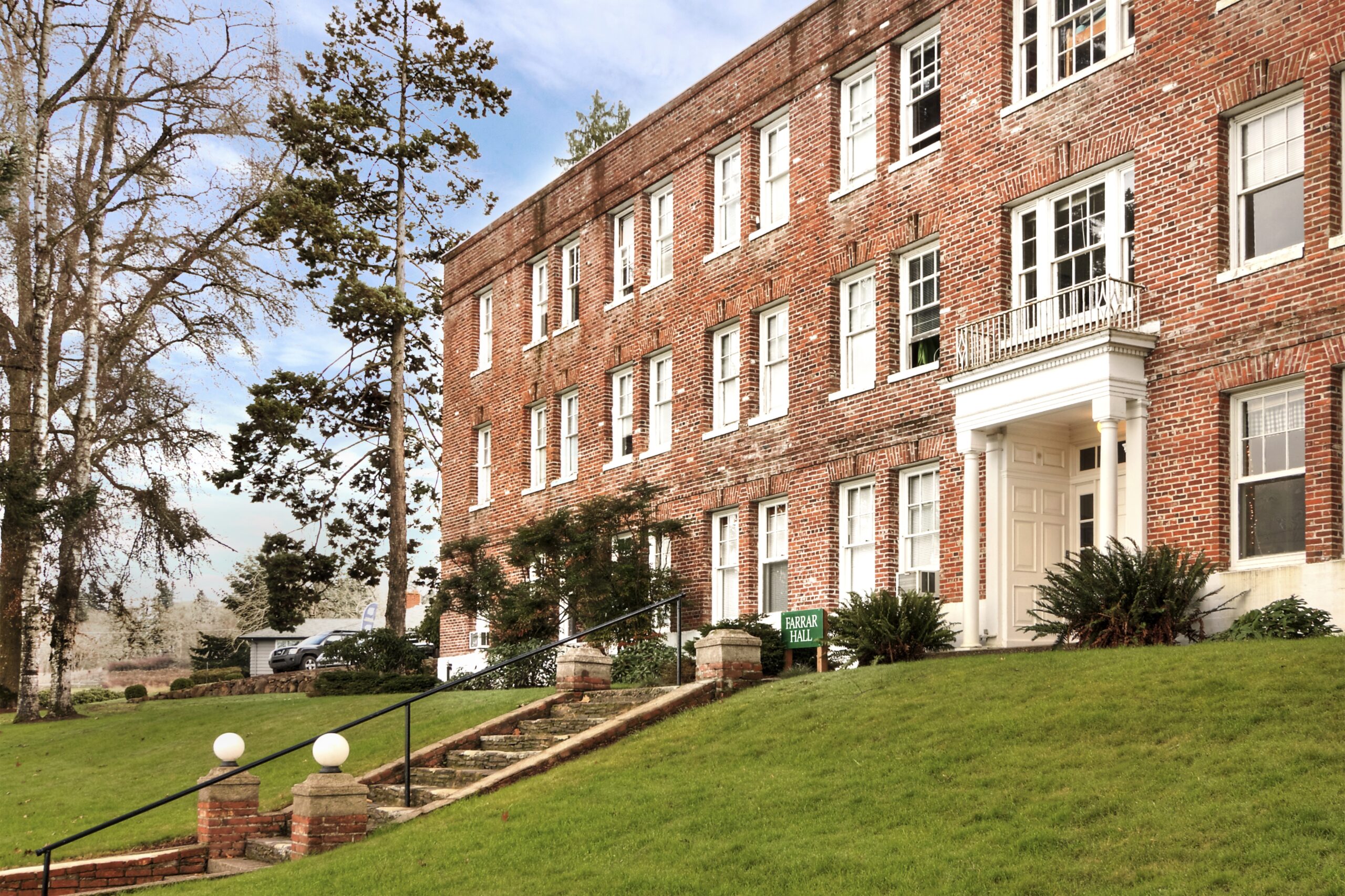 Picture of Farrar Hall